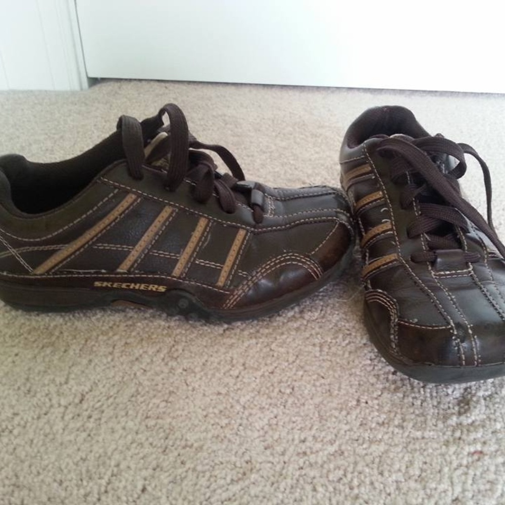 Skechers size 13